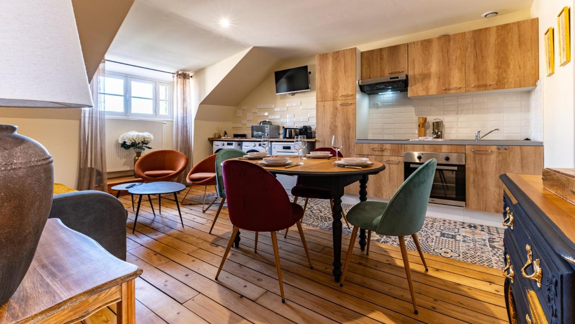 Rude - Retro Chic Apartment